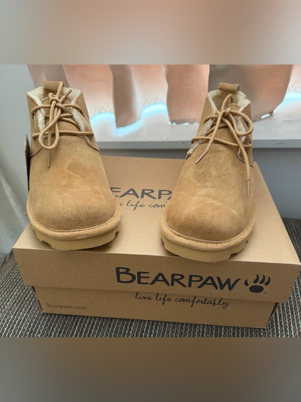 BearPaw woman’s Tan Suede Lace-Up Ankle Boots